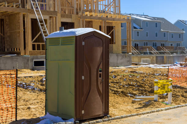 Best Porta potty delivery and setup  in Farmingdale, NJ