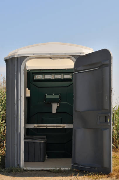Best Temporary restroom rental  in Farmingdale, NJ